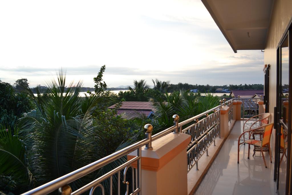 Kampot Manor Hotel Bagian luar foto